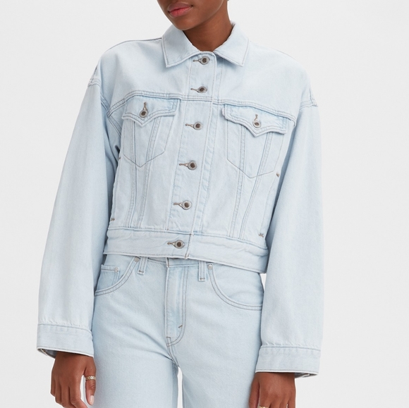 Levi's Jackets & Blazers - NWT Levi's SilverTab Light Wash Home Sweet Home Cropped Trucker Jacket M
